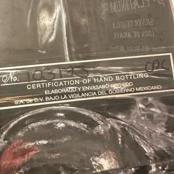 Gran Patron Platinum Glass Tequila Bottle With Silver Cork Stopper - Empty - Picture 4 of 5